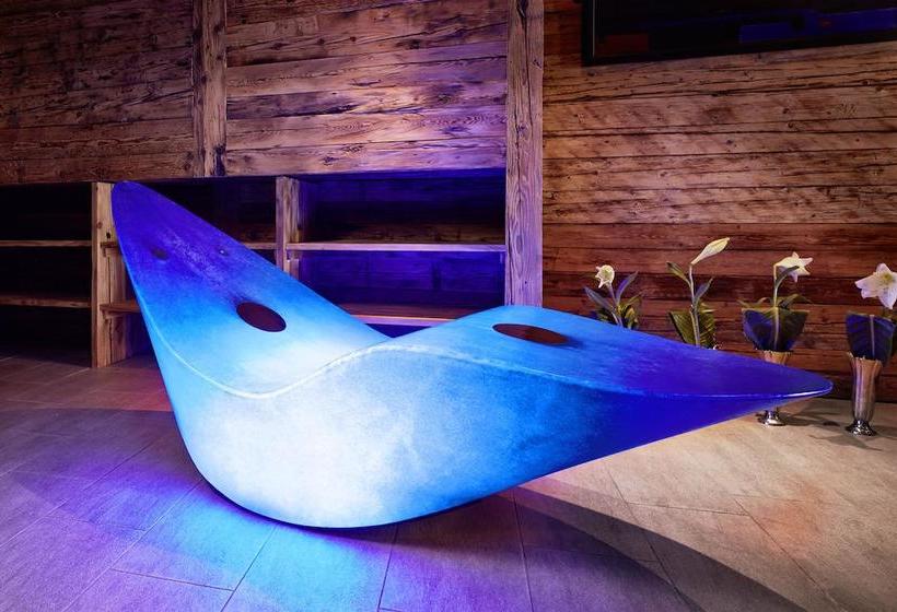 Art & Ski-in Hotel Hinterhag