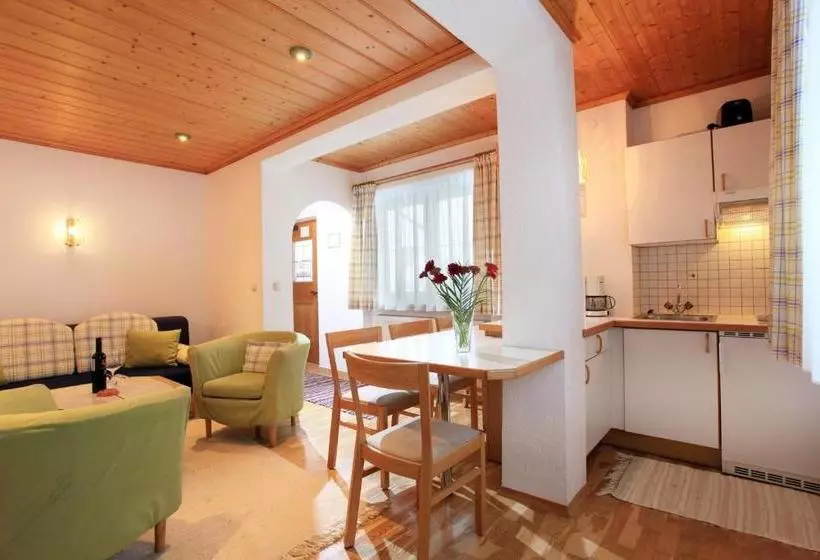 ホテル Appartements Charlotte