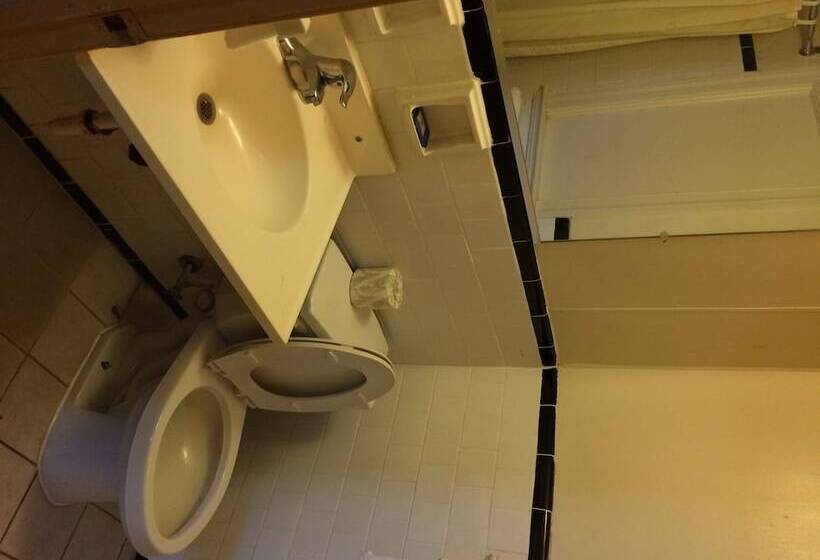 בית מלון כפרי Budget Inn