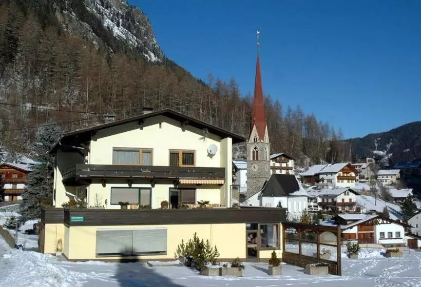 هتل Burgstein, Haus