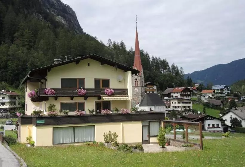 هتل Burgstein, Haus