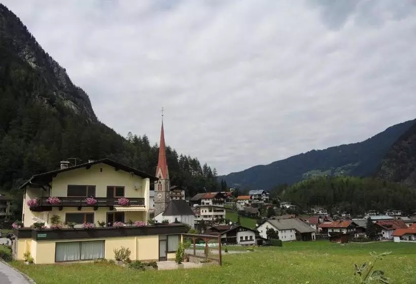 هتل Burgstein, Haus