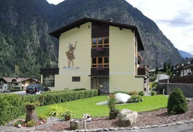 هتل Burgstein, Haus