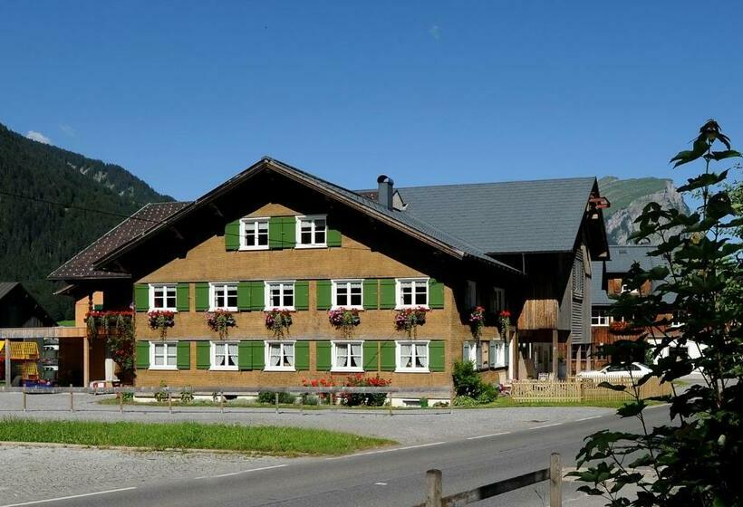 Hotelli Ferienbauernhof Erath