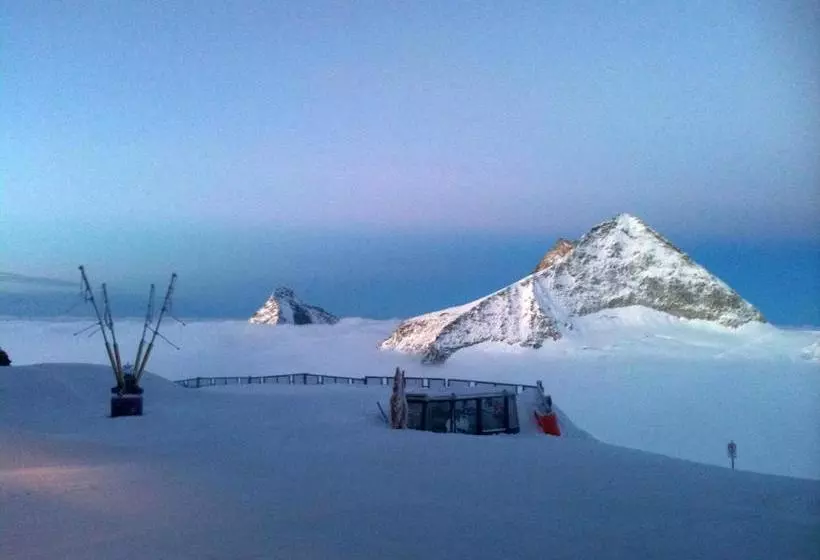 هتل Ferienwohnungen Egger