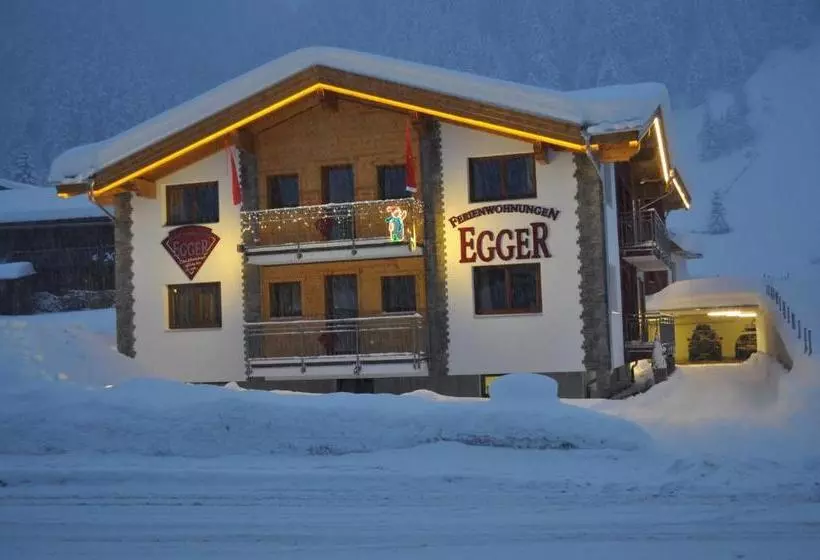 هتل Ferienwohnungen Egger