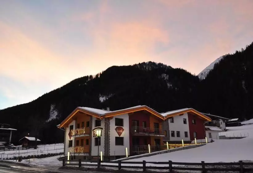 هتل Ferienwohnungen Egger