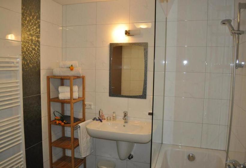 هتل Haus Piesendorf