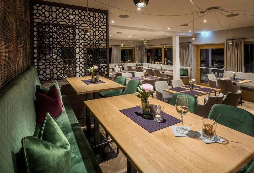 ホテル Hennersberg