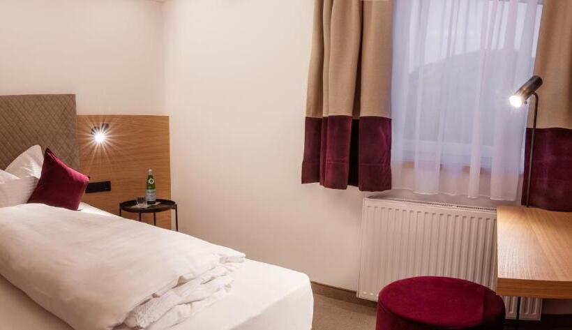 ホテル Hennersberg