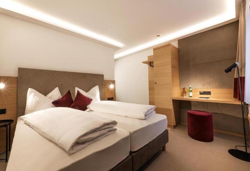 ホテル Hennersberg