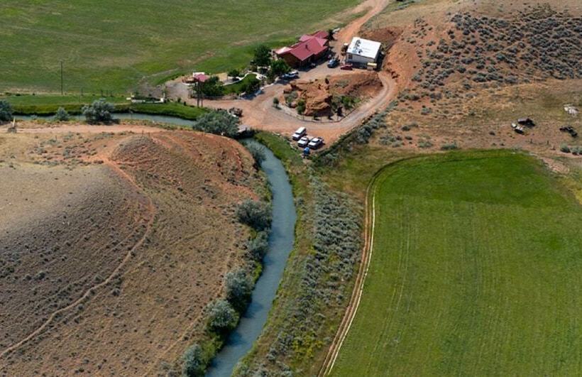 هتل K3 Guest Ranch