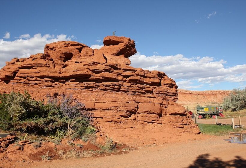 هتل K3 Guest Ranch