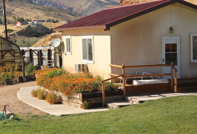 هتل K3 Guest Ranch