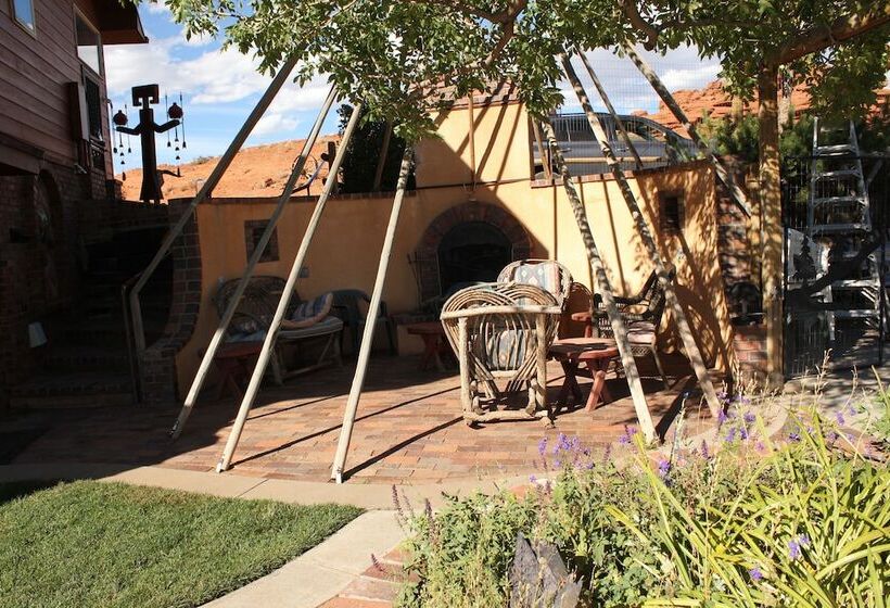 هتل K3 Guest Ranch