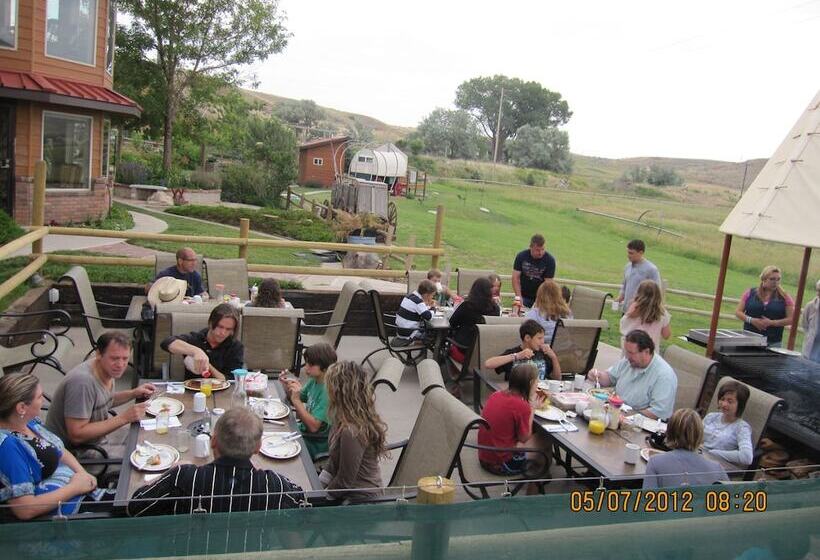 هتل K3 Guest Ranch