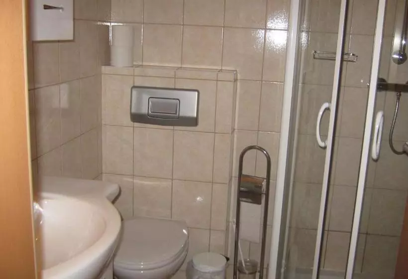 ホテル 2 Sterne Gasthof Pension Kienklause Kein Wifi Wlan Keinen Handyempfang