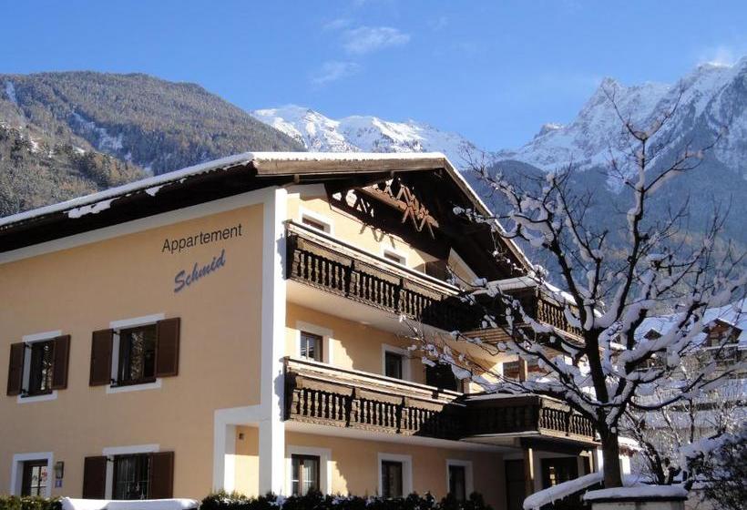 בית מלון כפרי Schmid