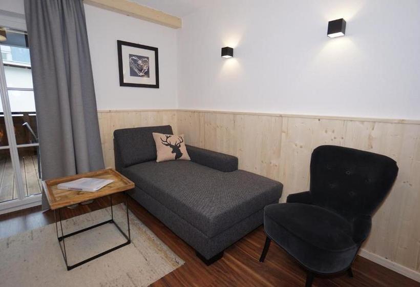 בית מלון כפרי Schmid