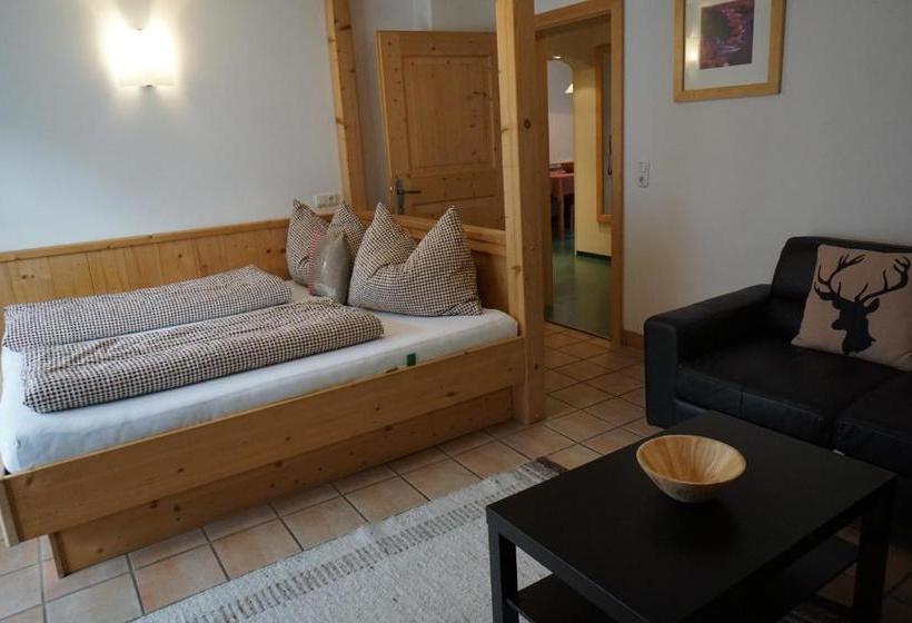 בית מלון כפרי Schmid