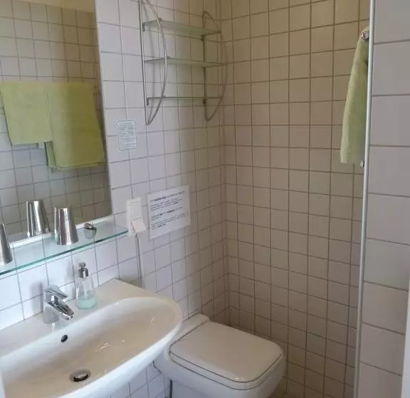 هتل Stadtnest Bed & Breakfast