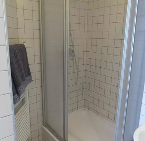 هتل Stadtnest Bed & Breakfast