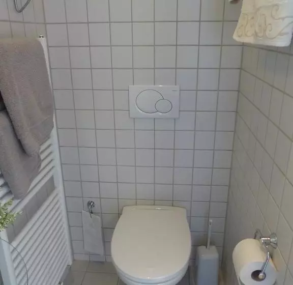 هتل Stadtnest Bed & Breakfast