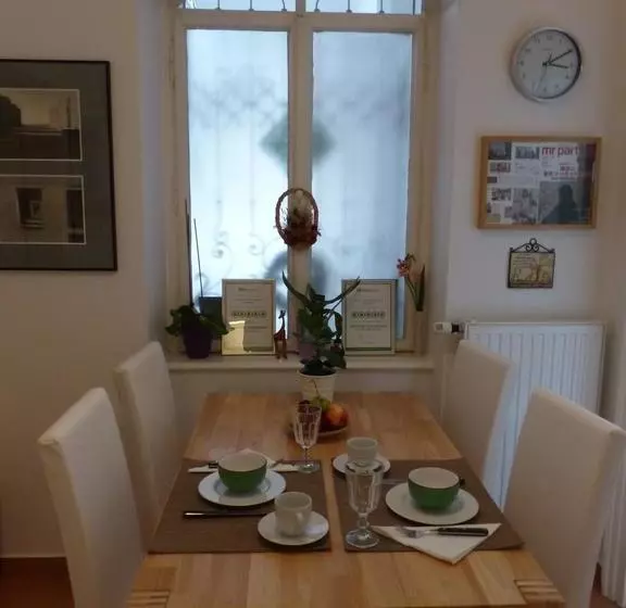 هتل Stadtnest Bed & Breakfast
