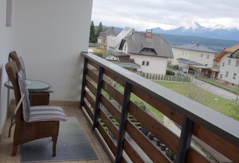 호텔 Warmbad Apartments