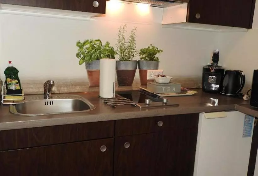 Hotelli Warmbad Apartments