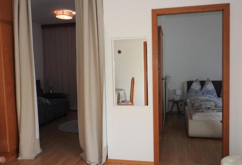 호텔 Warmbad Apartments