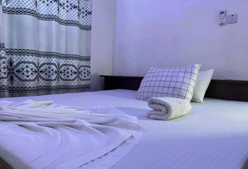تختخواب و صبحانه Shamanice Lodge & Apartments