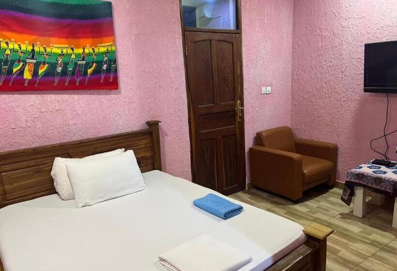 צימר Shamanice Lodge & Apartments