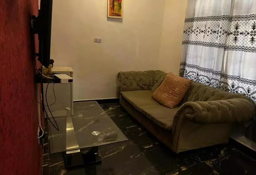 تختخواب و صبحانه Shamanice Lodge & Apartments