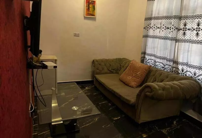 تختخواب و صبحانه Shamanice Lodge & Apartments