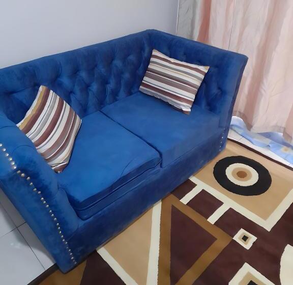 تختخواب و صبحانه Tsavo Studios