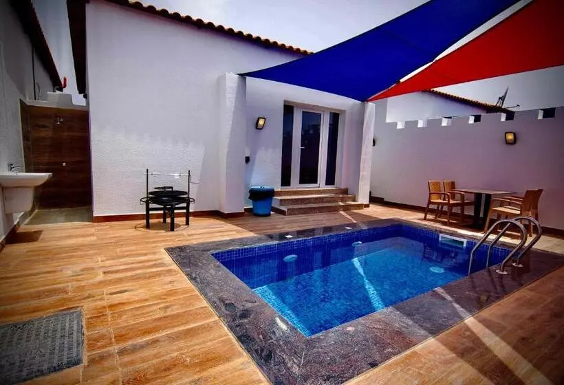 Coastline Resort