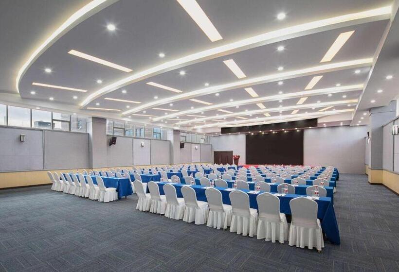 בית מלון כפרי Hawthorn By Wyndham Dali Erhai Park