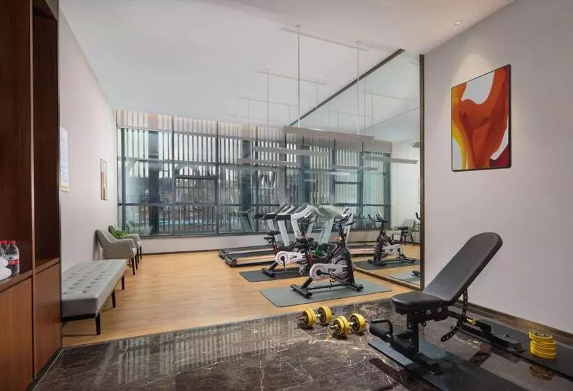 Hotelli Hawthorn By Wyndham Dali Erhai Park