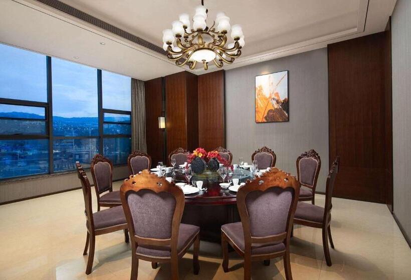 בית מלון כפרי Hawthorn By Wyndham Dali Erhai Park