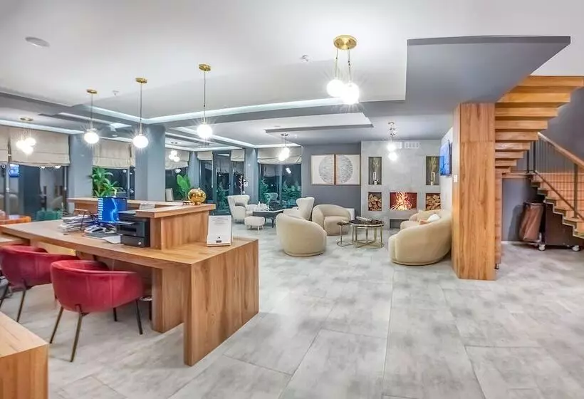 هتل Solo Grand Boshuri