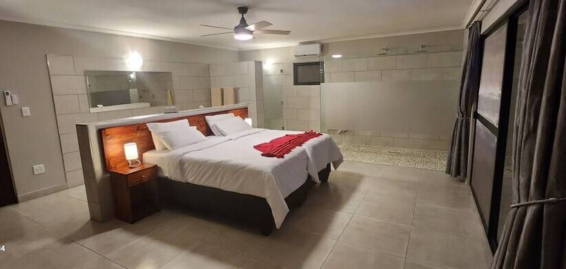 فندق Thandolwami Bush Lodge & Spa