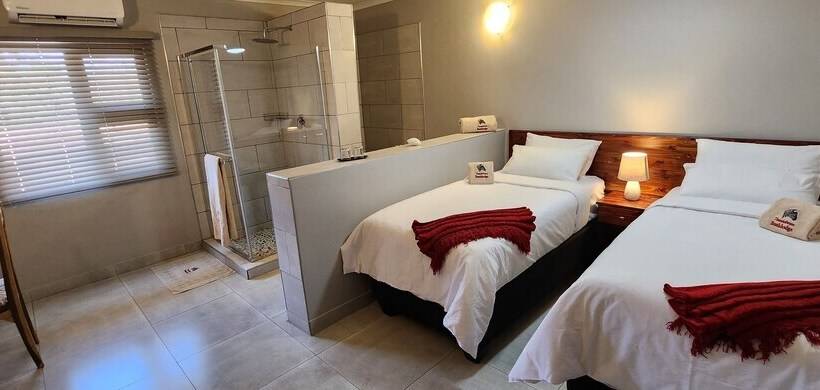 فندق Thandolwami Bush Lodge & Spa