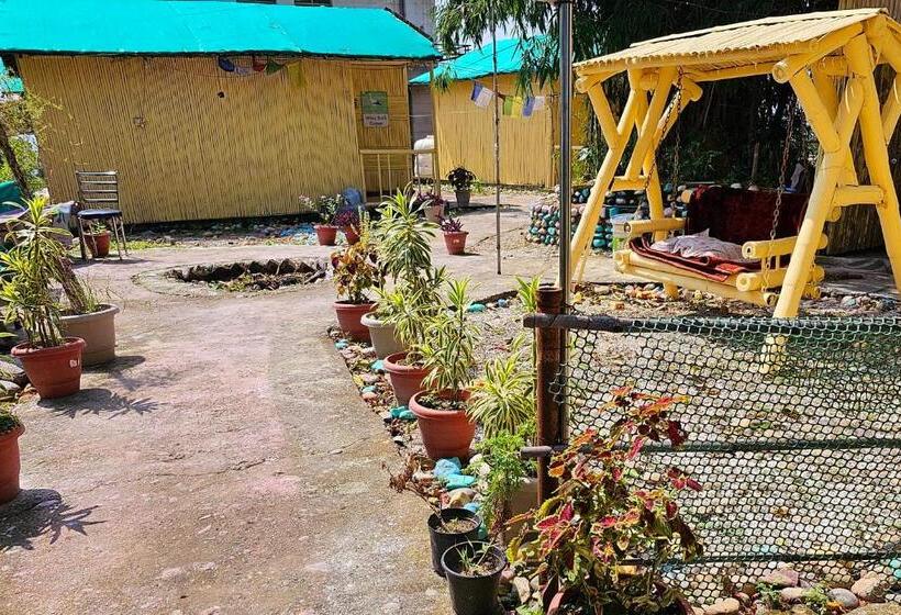 Hotel Tour Connection Huts