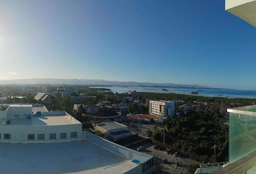 Mactan Newtown Condo By Ejb