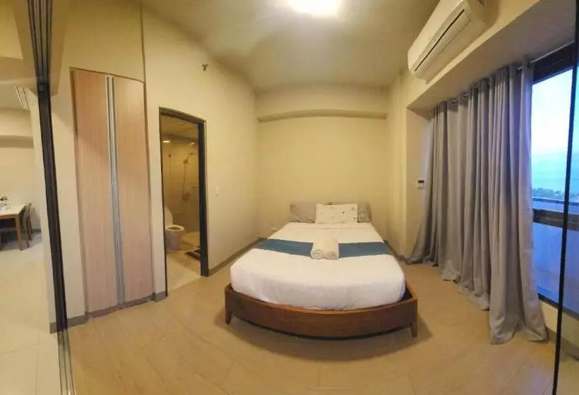 Mactan Newtown Condo By Ejb