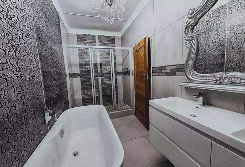 Majatalo Le Grant Guesthouse And Conference Facility