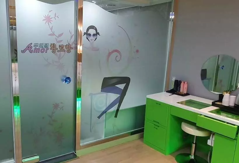Yangyang Amor Motel