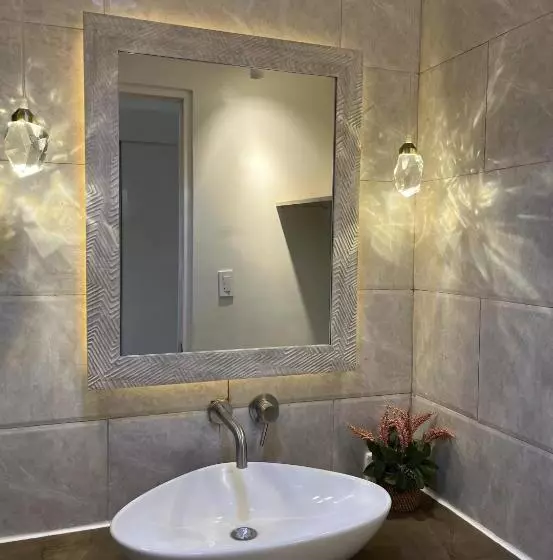 Aesthetic Functional Minimalist Space Sunvida Tower Sv1716