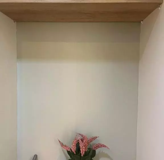 Aesthetic Functional Minimalist Space Sunvida Tower Sv1716